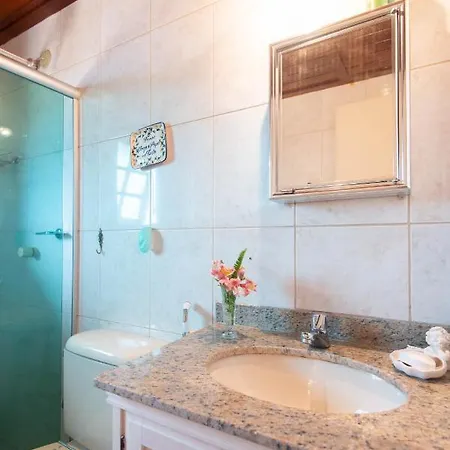 Casa com piscina na melhor localização de Búzios -WIFI 500MB, SMART TV 4K - agua e luz cobrados a parte Exterior foto